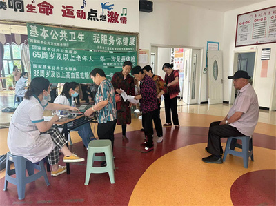 凱利社區(qū)開展健康義診活動，貼心服務(wù)暖民心